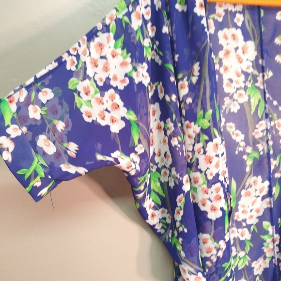 🍃 Over shirt sheer top large - Picture 3 of 4